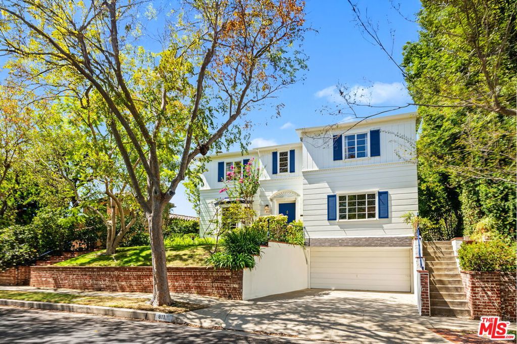 811 Thayer Avenue