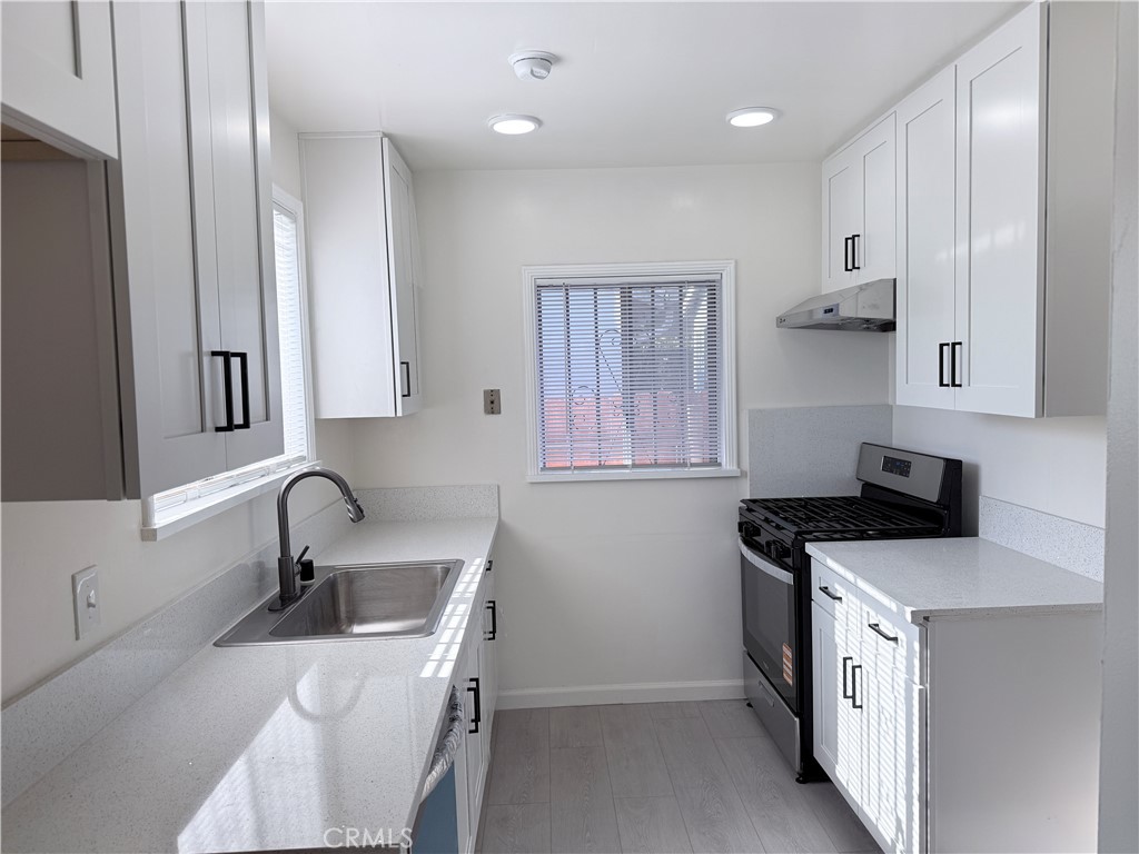 1305 S Ethel