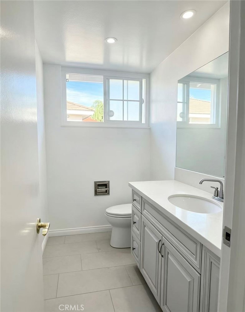 1305 S Ethel