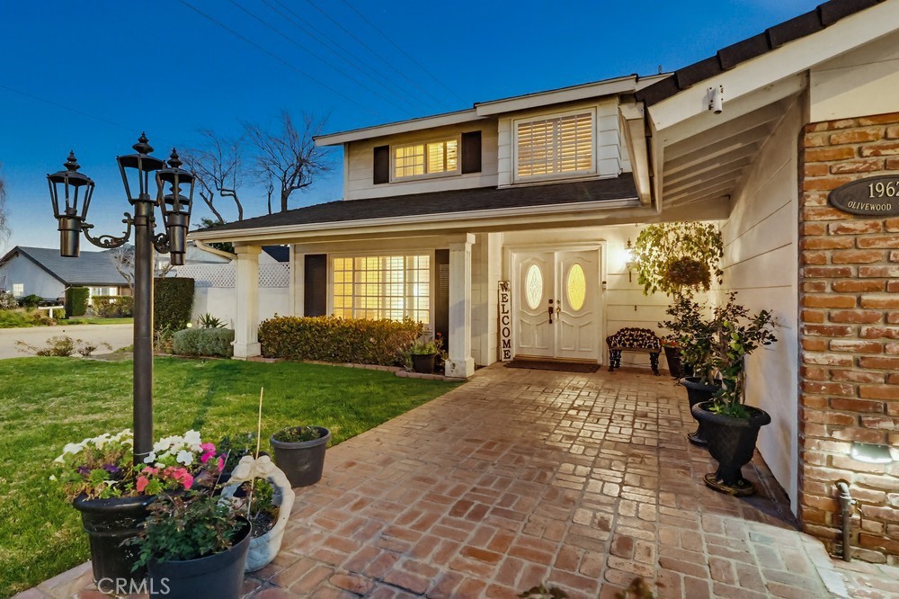 1962 Olivewood Street