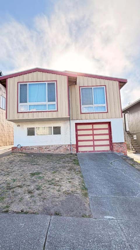 Photo of 672 Saint Francis Boulevard, Daly City, CA 94015 (MLS # ML82056354)