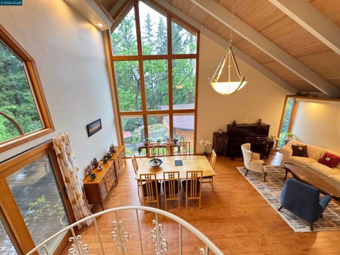 Photo of 163 El Toyonal, Orinda, CA 94563 (MLS # 41137433)