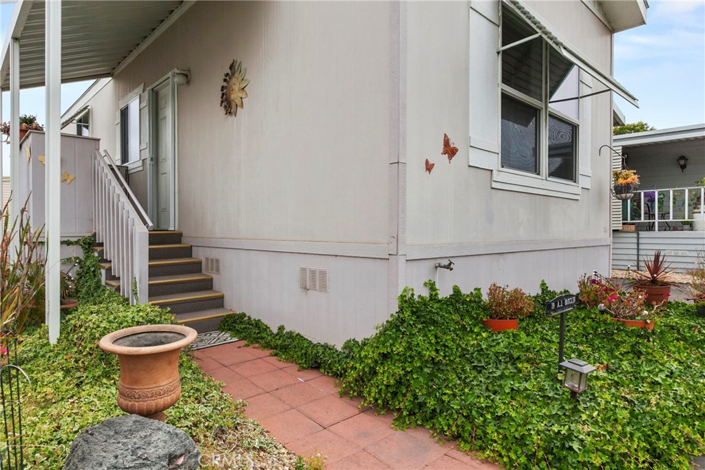 3210 Santa Maria Way 19