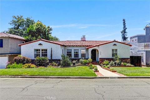 Photo of 13520 Beverly Boulevard, Whittier, CA 90601 (MLS # OC26132429)