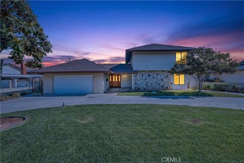 Photo of 2021 Pine Crest St, Corona, CA 92882 (MLS # IG26071891)