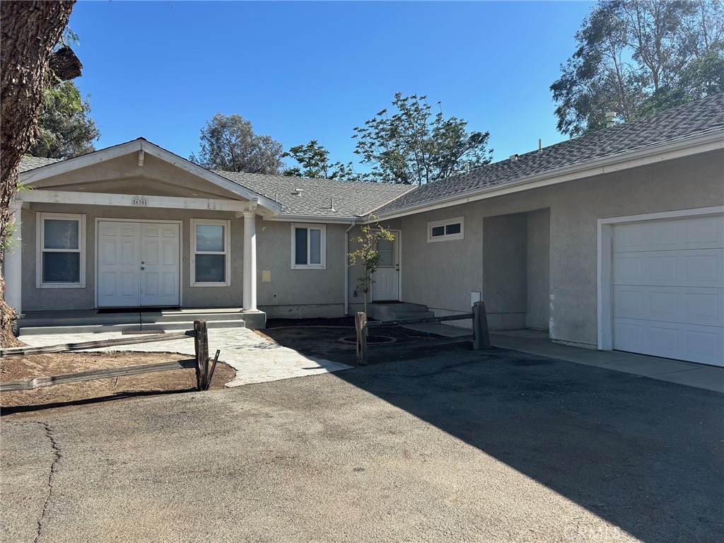 FOR LEASE: Discover comfort and space in this charming single-story home located in the peaceful neighborhood of East Hemet. Offering 3 bedrooms, 2 bathrooms, and 1,792 sq. ft. of living space, this property sits on an expansive and private 1.57-acre corner lot—ideal for RVs, boats, a work truck, or simply enjoying extra privacy. Step inside to a spacious family room, perfect for relaxing or hosting gatherings. The kitchen features bright white cabinetry, a breakfast bar, and essential appliances including a dishwasher, microwave, and oven/stove. The home's thoughtful layout includes one bedroom privately situated on the east side, while the other two are on the west—great for families or shared living. Additional features include a 2-car garage and plenty of open outdoor space. A rare rental opportunity with room to breathe—schedule your showing today!