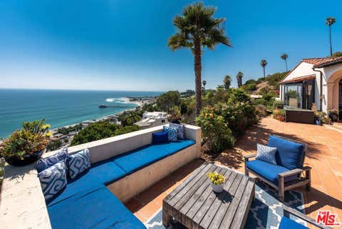 Photo of 22800 Beckledge Terrace, Malibu, CA 90265 (MLS # 26726109)