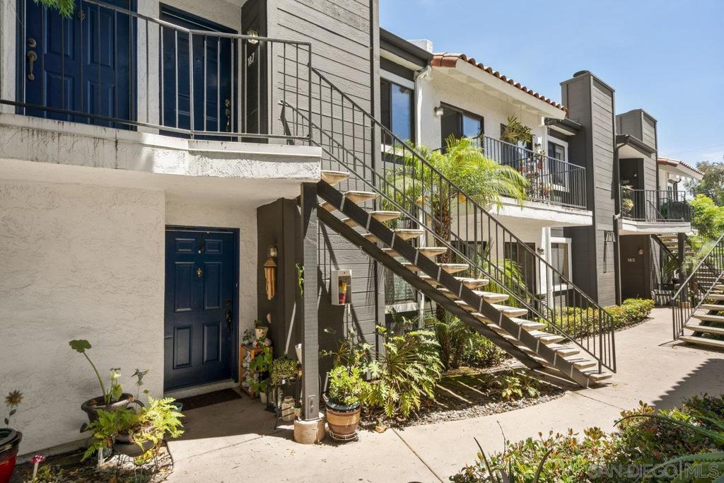 2917 C St 187