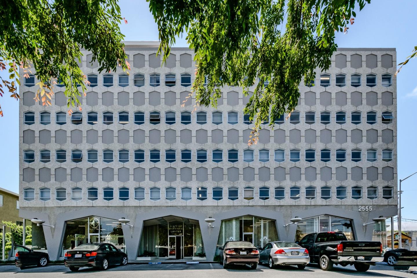 Welcome to The Hillsdale Executive Center. Perhaps the finest location in San Mateo. Family built owned and operated since 1963. Just steps off 25th avenue. 50 above ground private tenant parking spaces. 25 offices including owner's penthouse with 3 private offices, reception area and bathroom. Low maintenance. Continual high occupancy. Wonderful income opportunity. Recent upgrades.