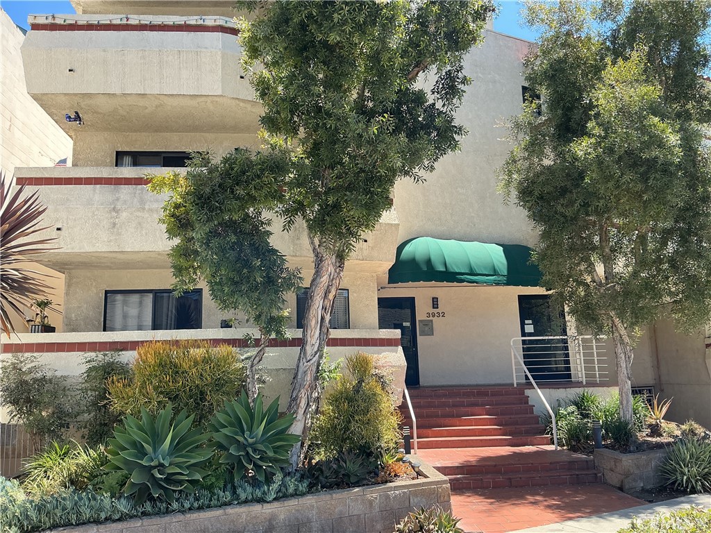 3932 n virginia road 204