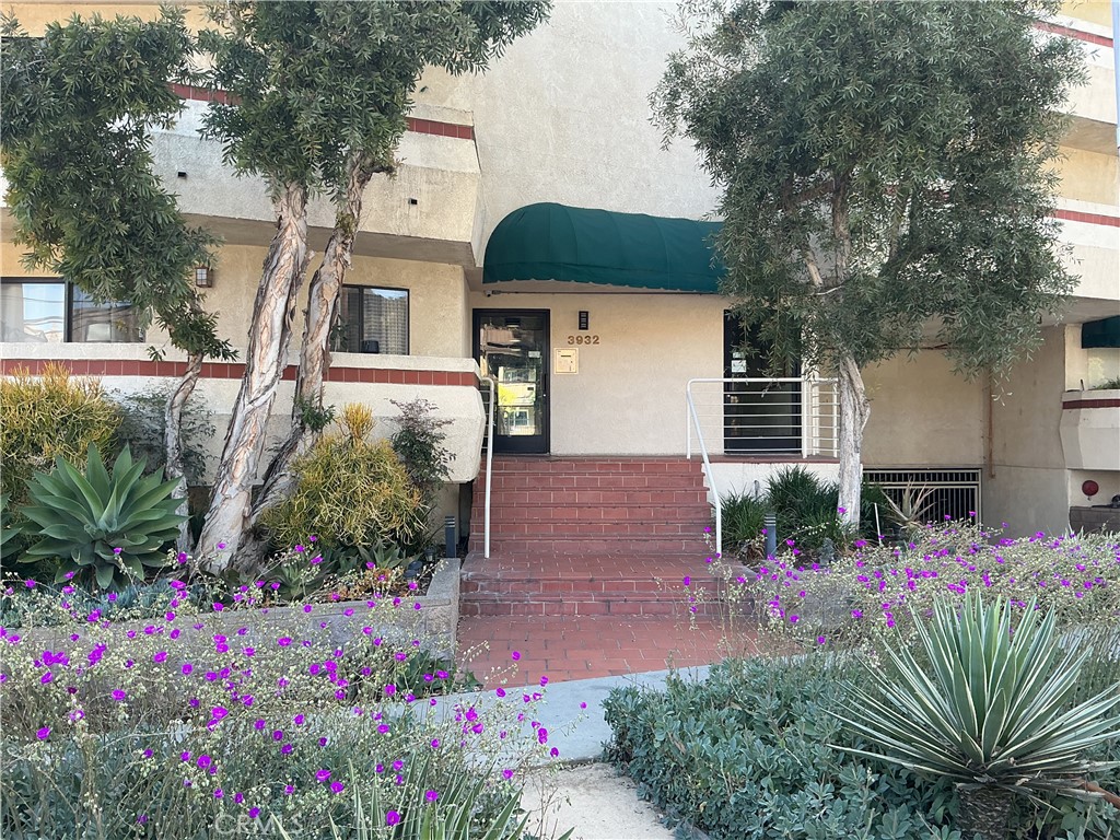 3932 N Virginia Road 204