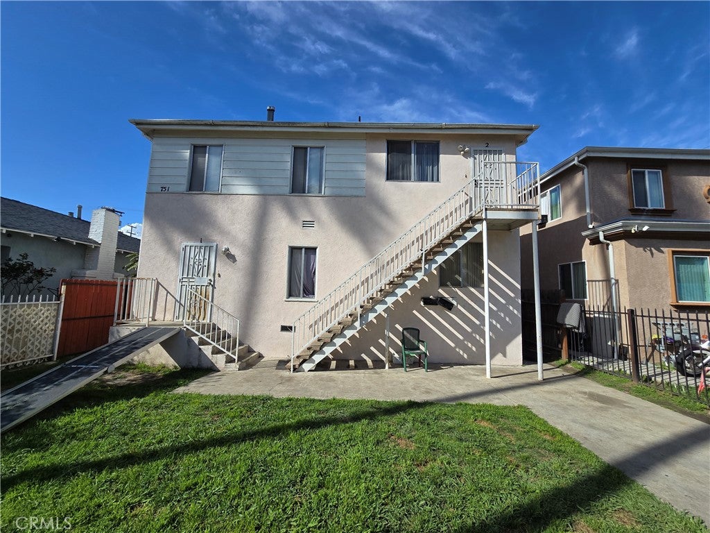 751 E 73rd