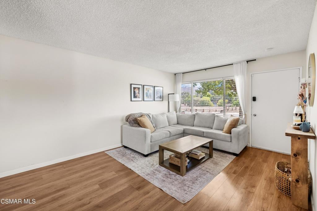 1659 E Avenida De Las Flores