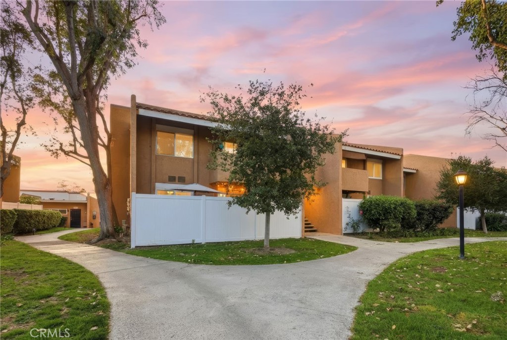 1101 W Macarthur 229