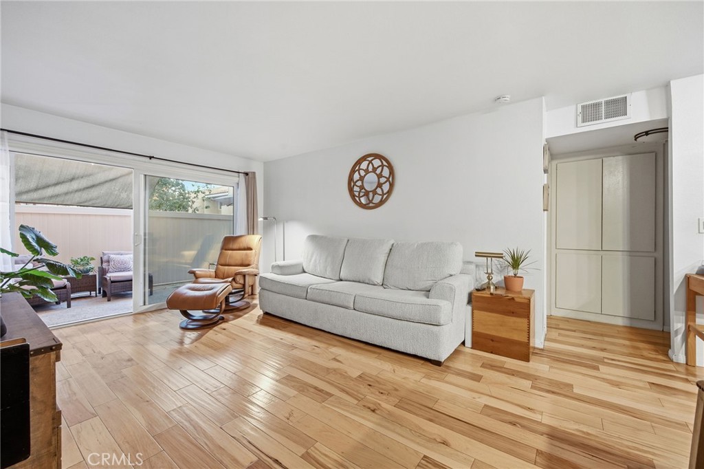 1101 W Macarthur 229