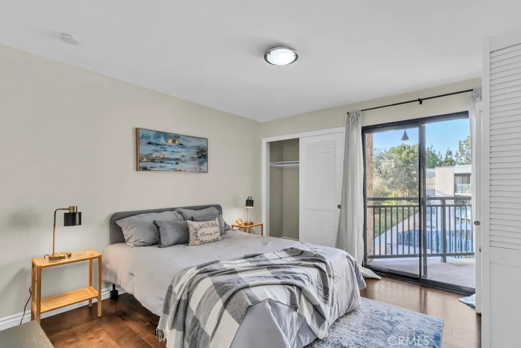 Los Angeles, California 90042, United States, 2 Bedrooms Bedrooms, ,1 BathroomBathrooms,Residential,Active,235869