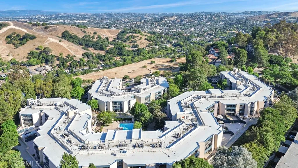 Los Angeles, California 90042, United States, 2 Bedrooms Bedrooms, ,1 BathroomBathrooms,Residential,Active,235869