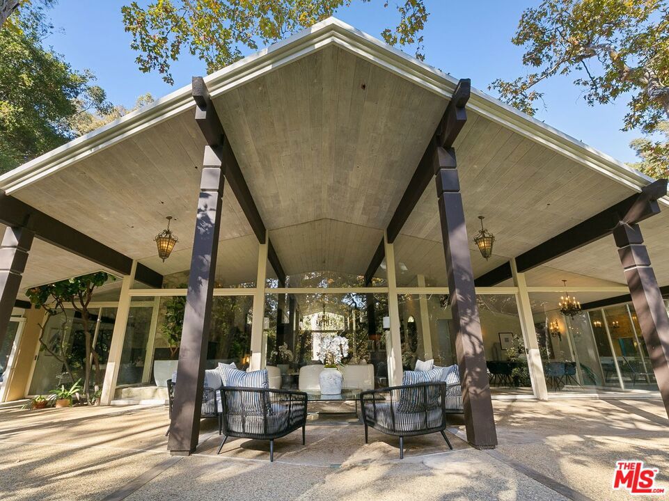 Rivas Canyon Road - Residential