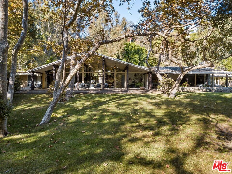 Rivas Canyon Road - Residential