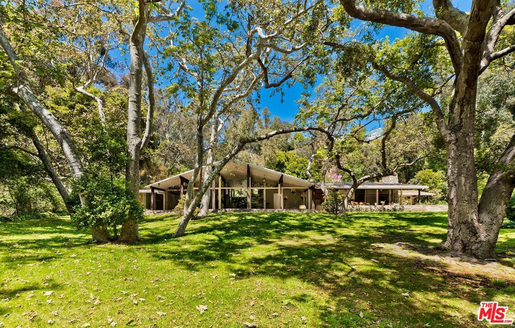 Rivas Canyon Road - Residential