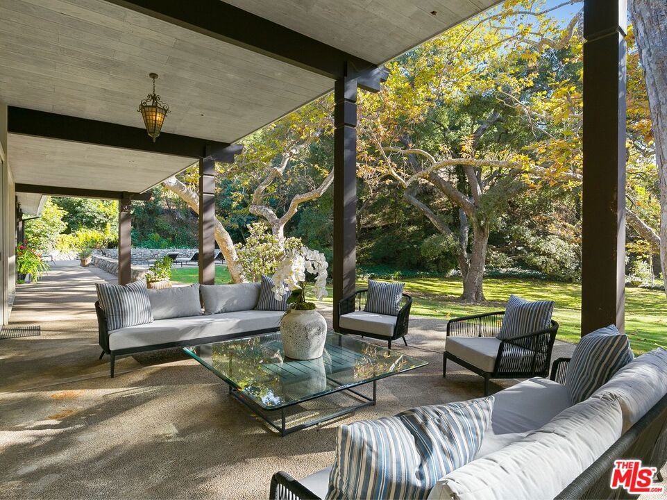 Rivas Canyon Road - Residential