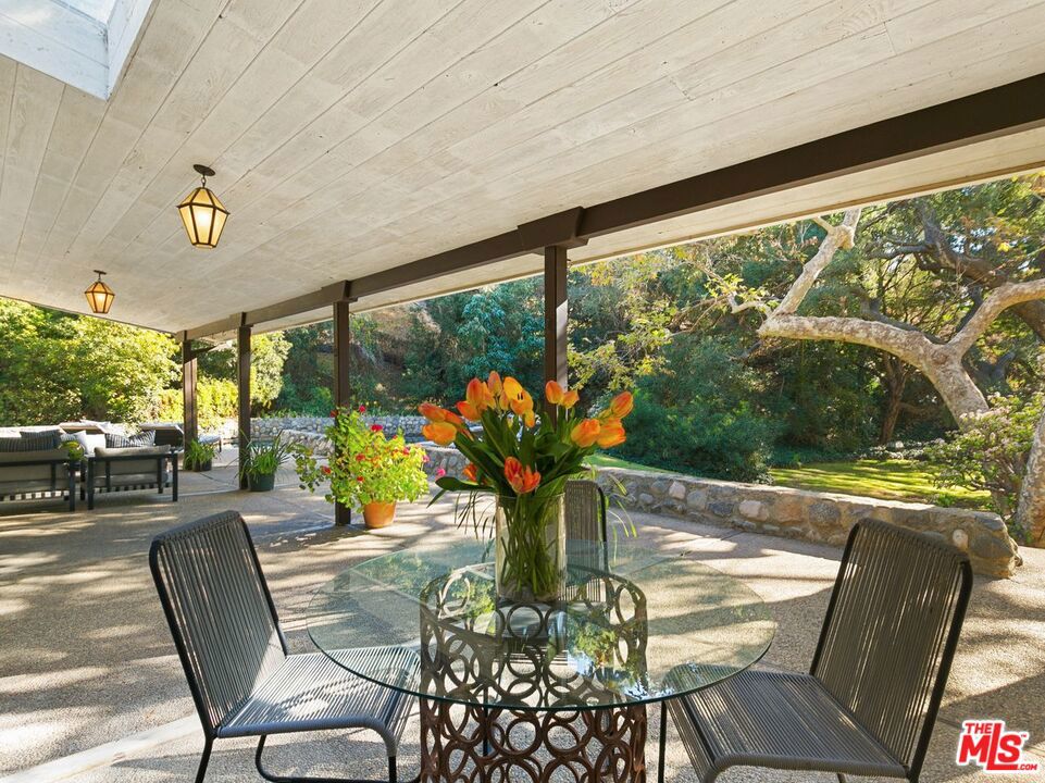 Rivas Canyon Road - Residential