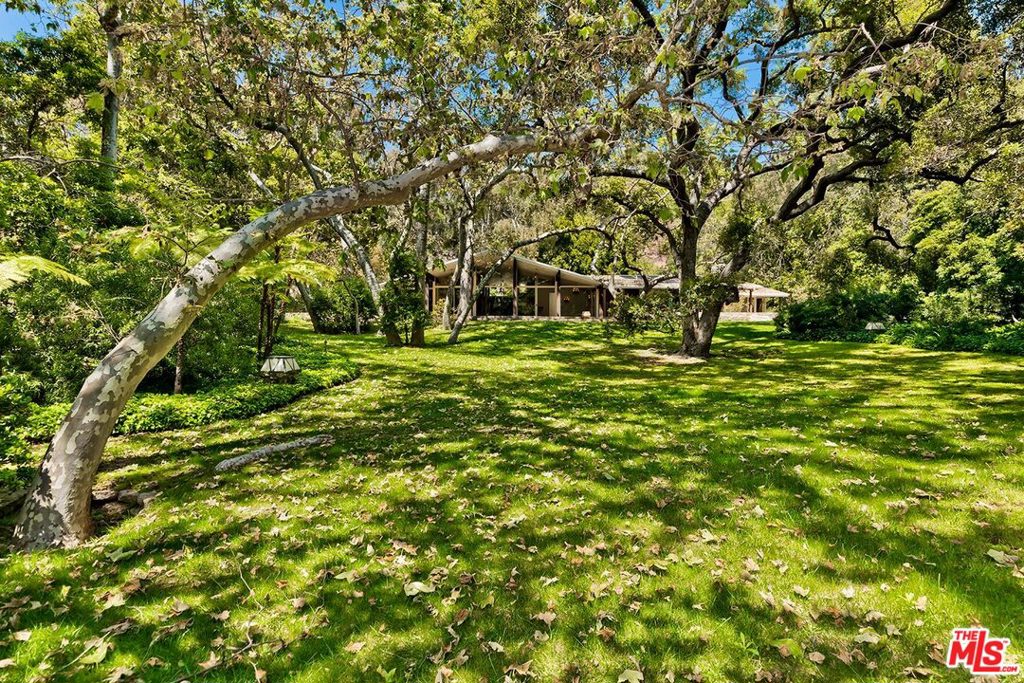 Rivas Canyon Road - Residential
