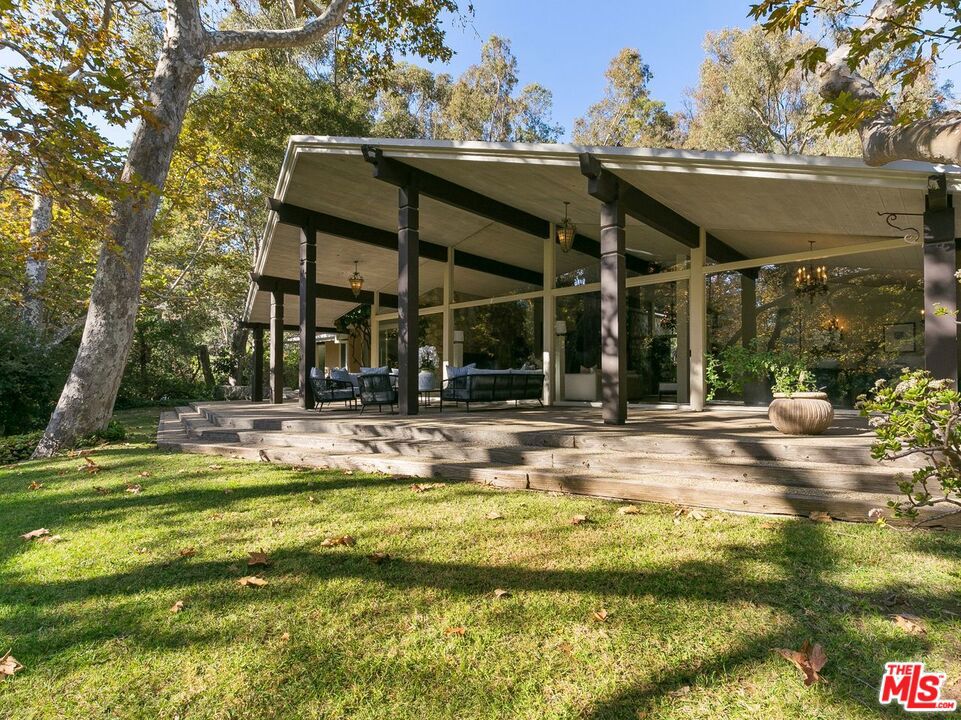 Rivas Canyon Road - Residential
