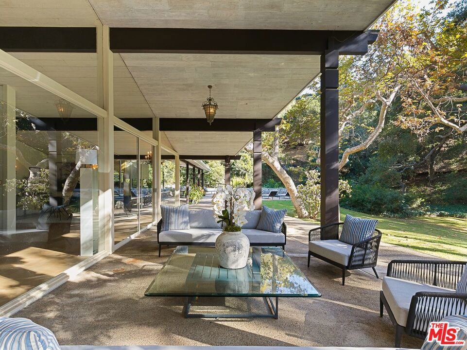 Rivas Canyon Road - Residential