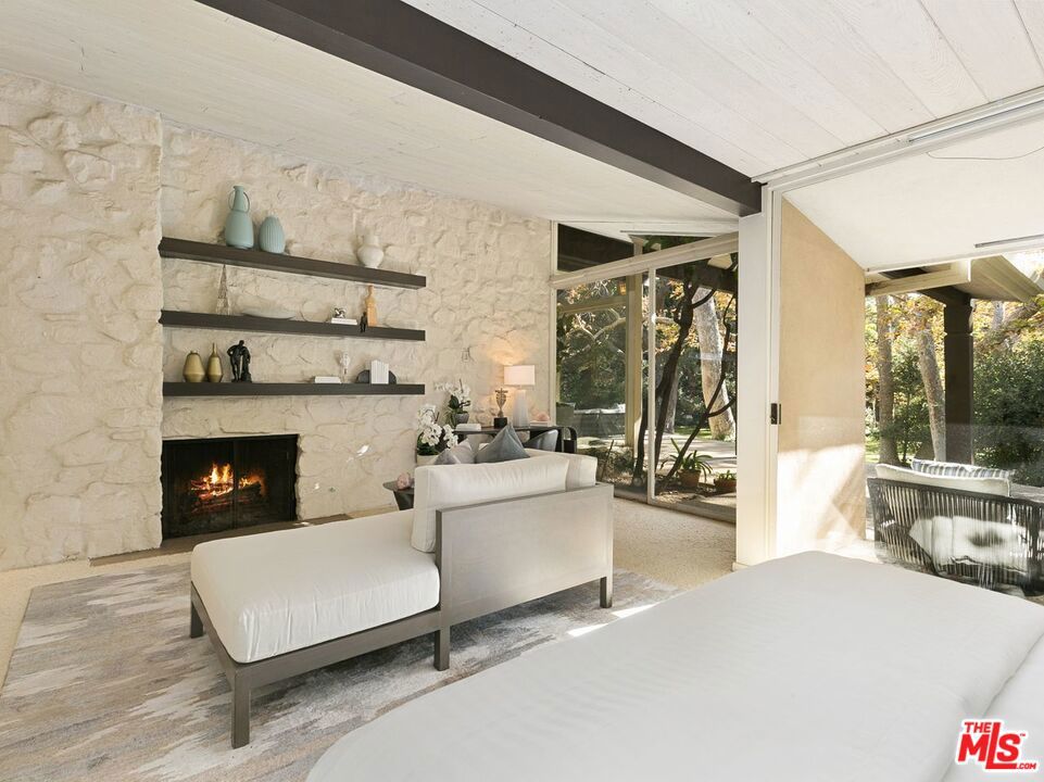 Rivas Canyon Road - Residential