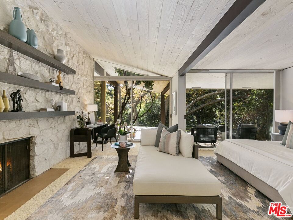 Rivas Canyon Road - Residential