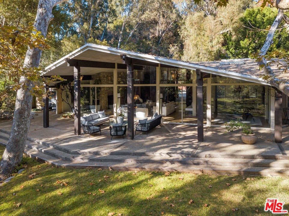 Rivas Canyon Road - Residential