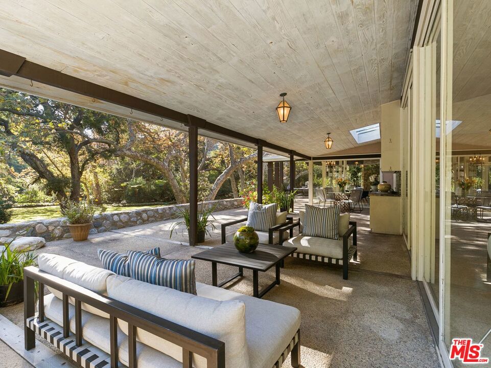 Rivas Canyon Road - Residential
