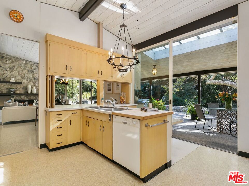 Rivas Canyon Road - Residential