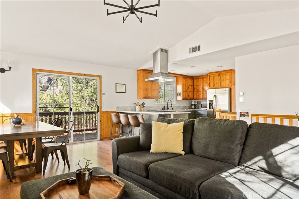 1348 Manzanita Way