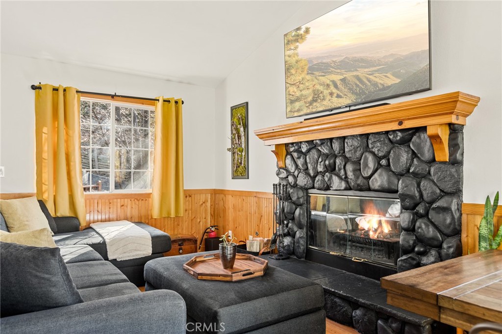 1348 Manzanita Way