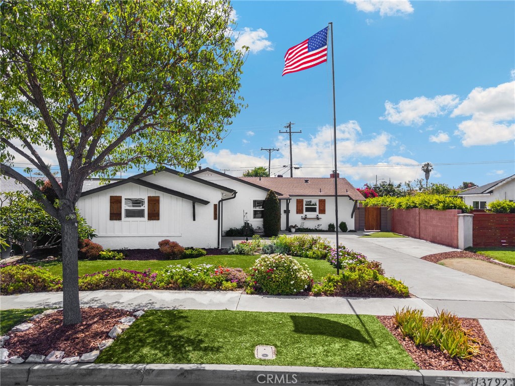 13792 Willow Lane