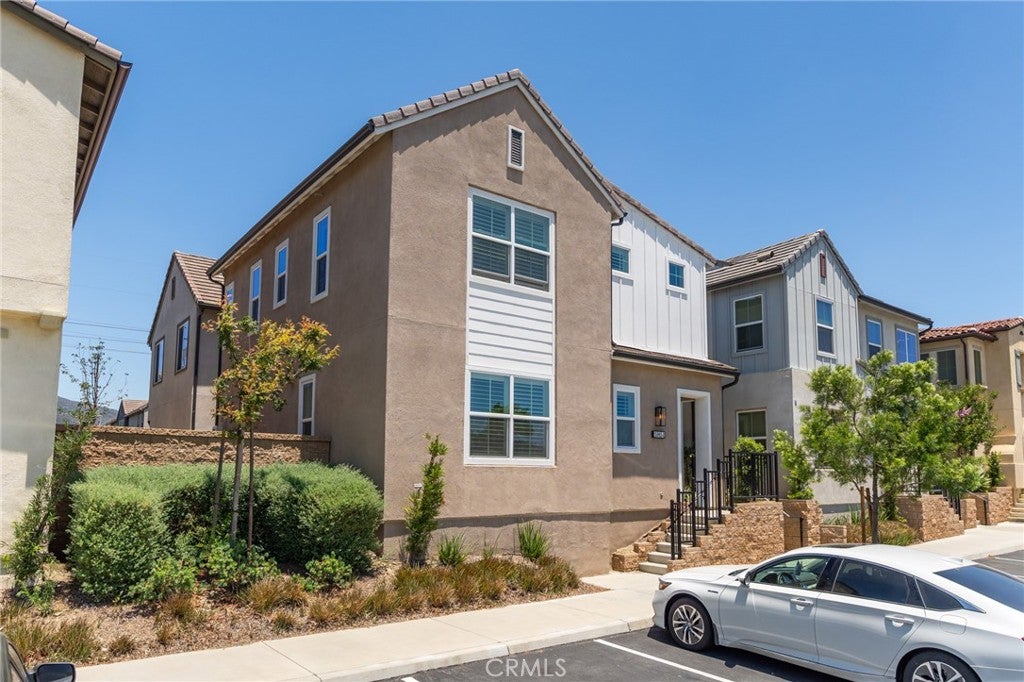 15982 Parkhouse 2, Fontana CA 92336