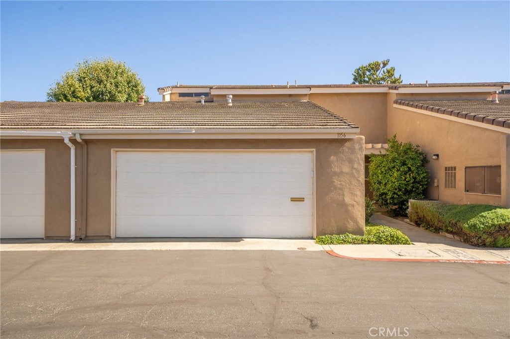 1156 Mountain Gate