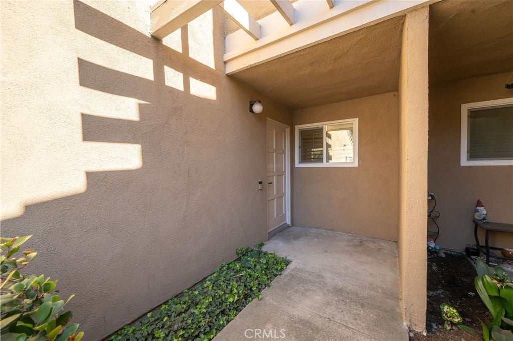 1156 Mountain Gate