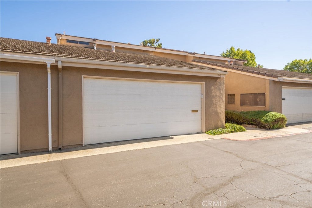 1156 Mountain Gate