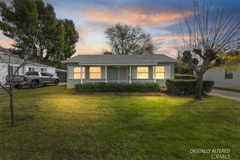 Photo of 4667 N E, San Bernardino, CA 92407 (MLS # IV26011490)