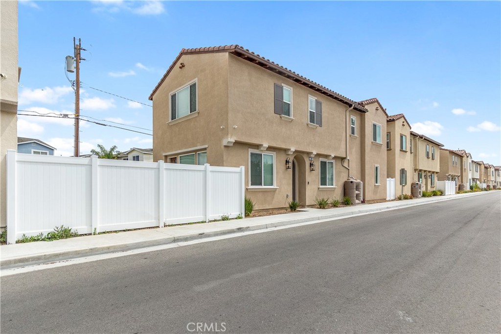1340 Plaza Del Amo