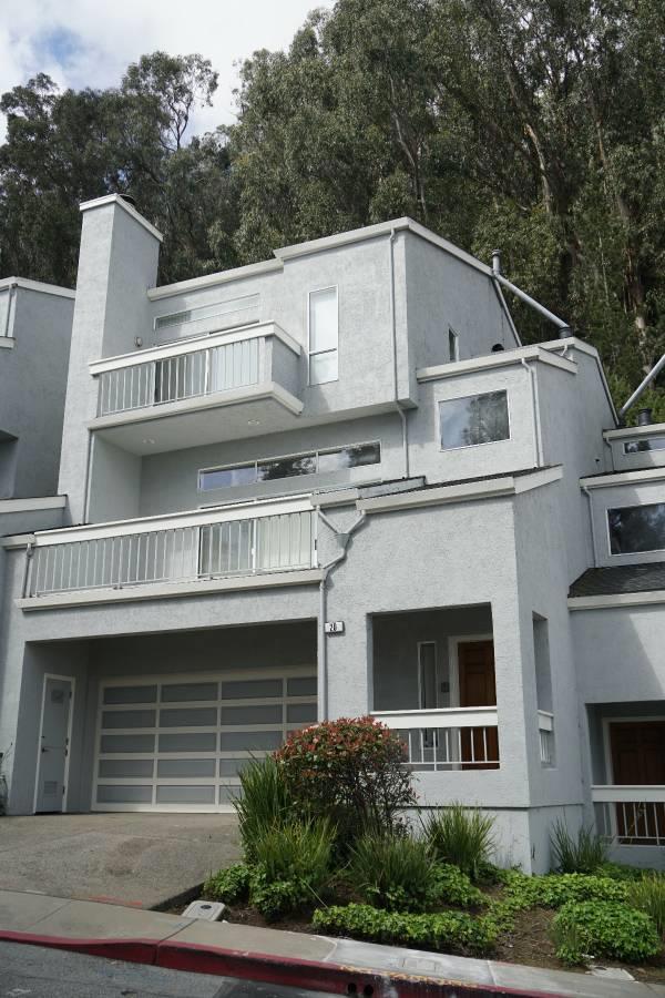 This wonderfully well-maintained 3BR 2.5BA townhome is ready for immediate move-in. A bright and beautiful entrance of the home leads to the spacious living room that can be furnished as a combo living/family room. All 3 bedrooms are located on the top floor - high ceilings all throughout as well as the master suite with a full bath, walk-in closet, and 2 large bedrooms with a full bath. Conveniently located with easy access to San Francisco, Highways 280, 35, and 101, plus Youtube and Corporate Walmart; Minutes to Bayhill shopping center, Mollie Stones Market, CVS, 7/11. No waterbeds allowed. Washer and Dryer included.