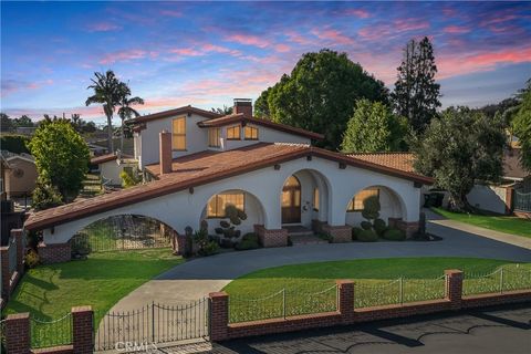 9221 Rives Avenue Downey CA 90240