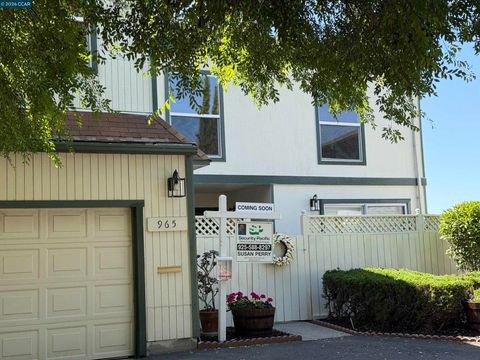 Photo of 965 Parkside Dr, El Sobrante, CA 94803 (MLS # 41133140)