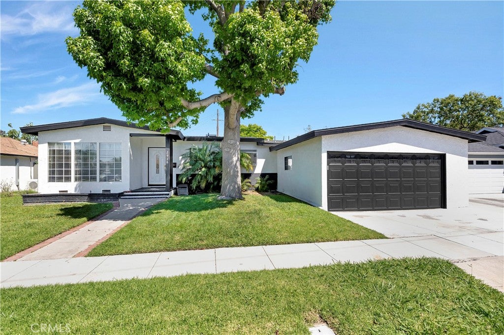 2916 Charlemagne Avenue, Long Beach CA 90815