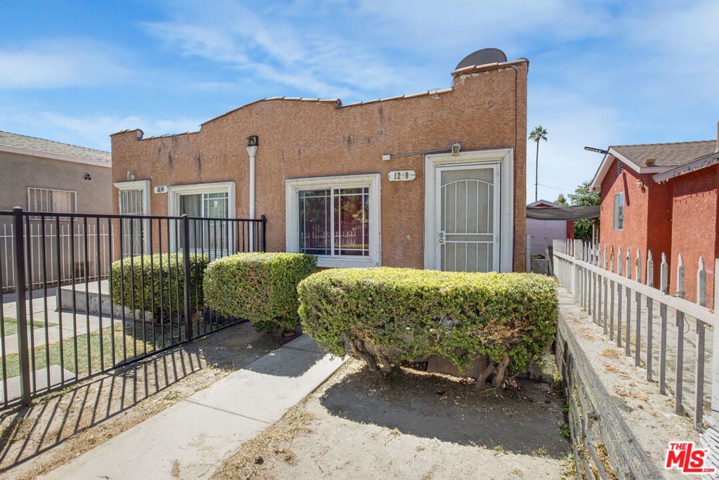 1208 E 74th Street