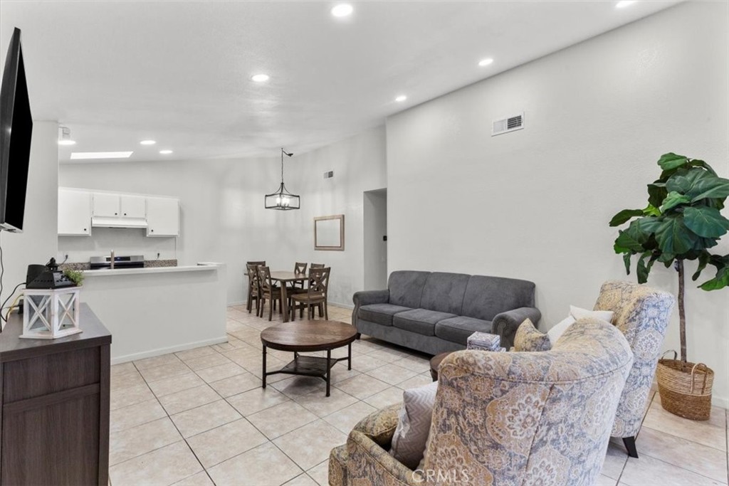 15957 Randall Avenue 2