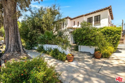 Photo of 8447 W 4th Street, Los Angeles, CA 90048 (MLS # 26864957)